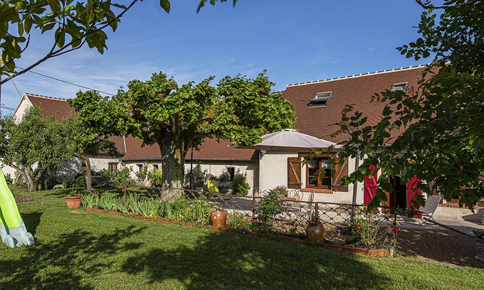 Cour-Cheverny Cottage | Charming Family-Friendly Cottage Near Loire Castles with Garden and Kids' Activities