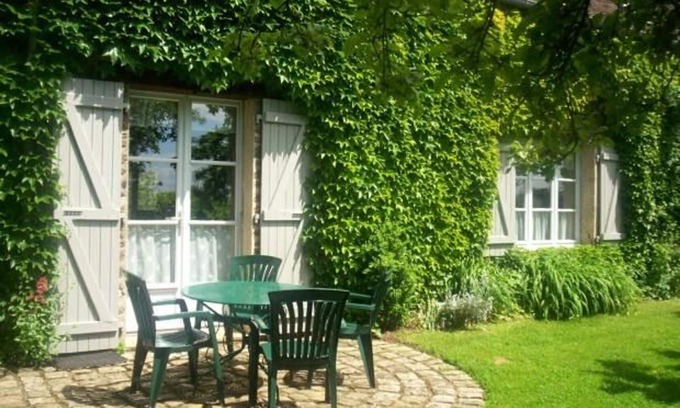 Joue-l'Abbe Cottage | Charming Farmhouse with Fireplace, Garden, and Modern Amenities in Joué-l'Abbé