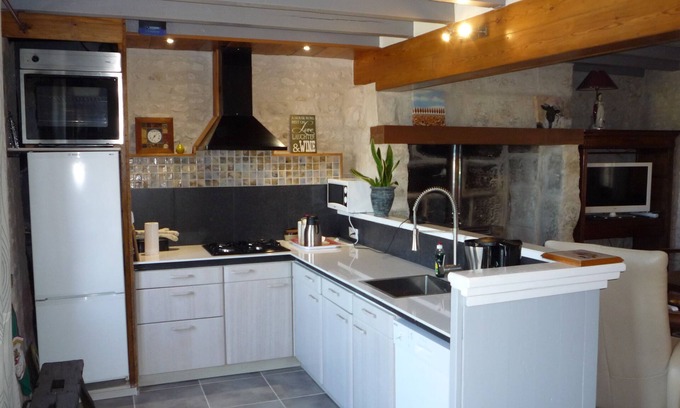 Jaulnay House | charming farmhouse from 1600 renovated in the old style