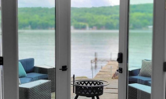 Hammondsport Cottage | Charming Finger Lakes cottage with 3 levels of lakefront views for all seasons
