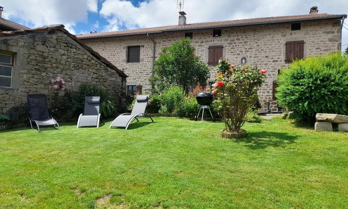 Chalmazel-Jeansagniere Cottage | Charming cottage with garden and wifi in Chalmazel-Jeansagnière