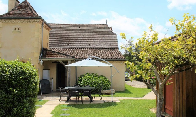 Lamonzie-Saint-Martin Cottage | Charming House with Shared Pool near Bergerac Vineyards