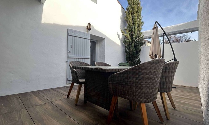Saint-Georges-d'Oleron House | Charming 4-Person Village House with Sunny Courtyard, WiFi, and Free Parking