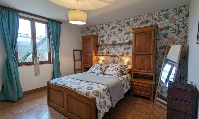 Saulmory-et-Villefranche Cottage | Charming Cottage Near Verdun: 3 Bedrooms, Fireplace, Enclosed Yard, Private Parking