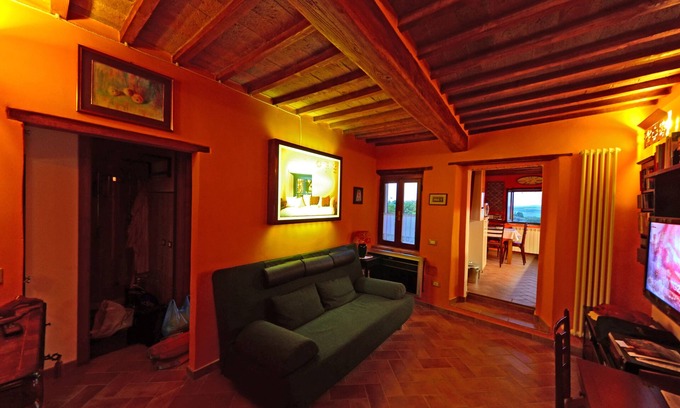 San Quirico d'Orcia Apartment | Charming Gateway to Tuscany - The scenic House of the Lamps in Val d'Orcia