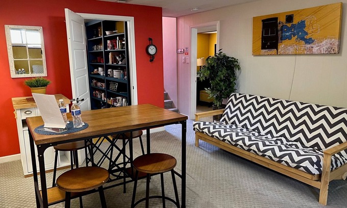 Cory House | Charming garden level suite with private entrance