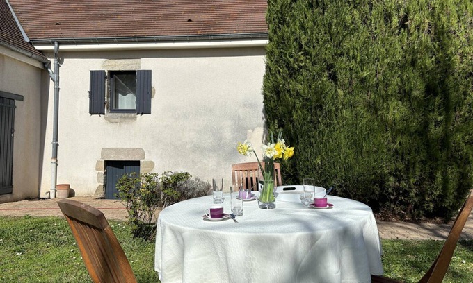 Contigny Cottage | Charming Getaway: Modern Amenities, Nature Trails, Nearby Wine Country, Sleeps 2-4
