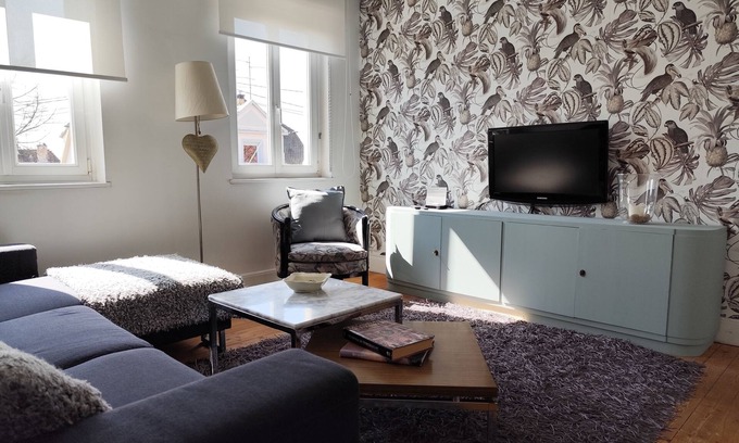 Poteries Apartment | Charming gîte, air conditioning, free parking, welcome by the owner.