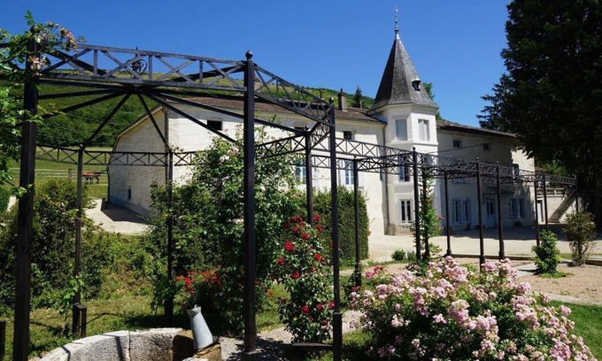 Courmangoux Cottage | CHARMING GITE IN COURMANGOUX IN THE AIN REGION, 1 H FROM LYON AND 1H30 FROM SUIS