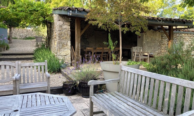 Touffailles House | Charming gîte with swimming pool & large garden, Tarn-et-Garonne