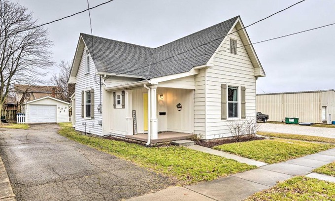 Greencastle House | Charming Greencastle Home Less Than 1 Mi to DePauw!