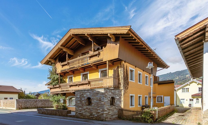 Kitzbuehel House | Charming group houses with sauna