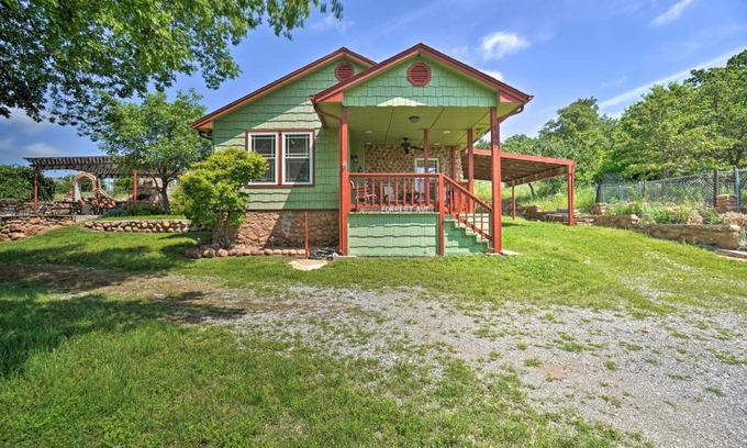 Medicine Park House | Charming Hilltop Cottage in Medicine Park!