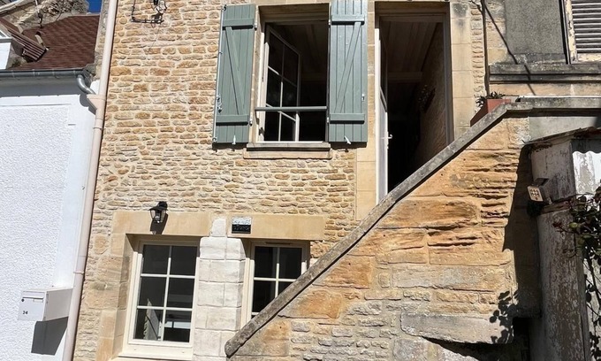 Coeur de Nacre House | Charming house made of stone, 100 meters from the beach.