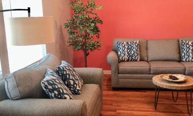 Riverside Terrace House | Charming Home | 2Br 2Ba | Med Center | Downtown