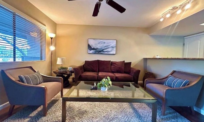 East Mesa Condo | Charming Home | King Bed, Pool, Hot Tub, Fireplace