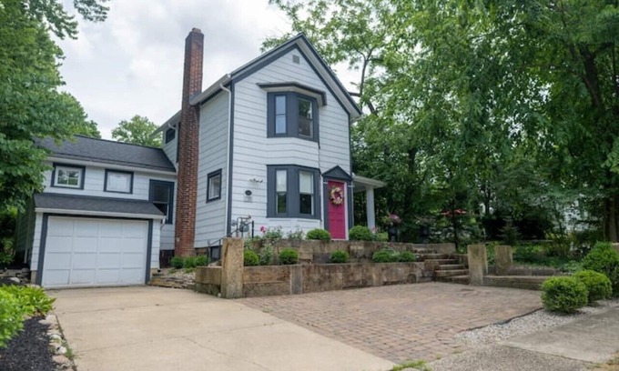 Hudson House | Charming home steps away from Main Street Hudson and Western Reserve Academy