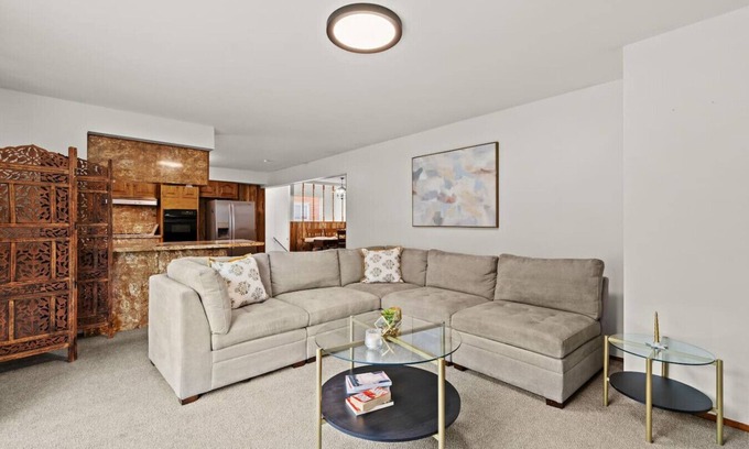 Dearborn Heights House | Charming Home Near Target and Parks 2 Bathrooms