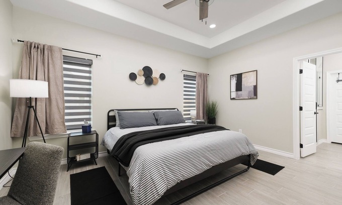 La Feria House | Charming Home w/Private Pool Fenced backyard Wi-Fi