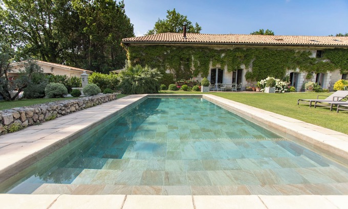 Le Taillan-Medoc House | Charming house just outside Bordeaux with heated swimming pool