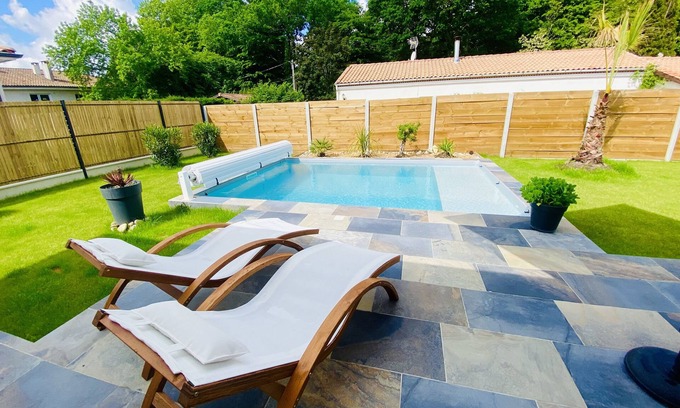 Le Taillan-Medoc House | Charming house with swimming pool ideal for your vacations.