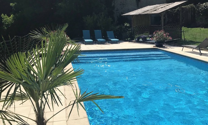 Burlats House | Charming house in an estate in the heart of the Sidobre region.