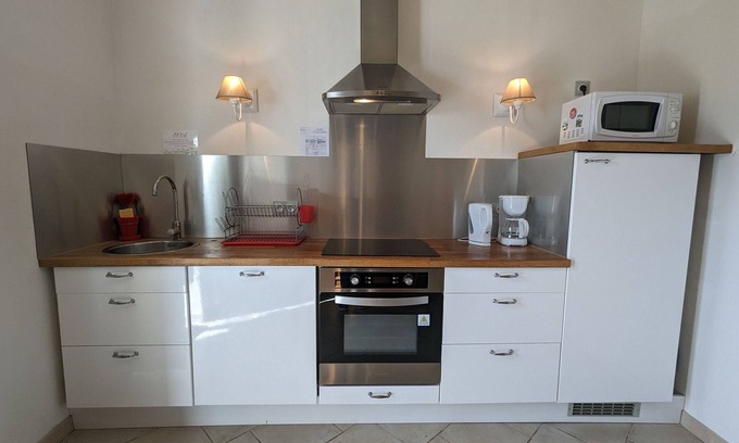 Maillet Cottage | Charming house in Berry with garden and parking, near Brenne Park