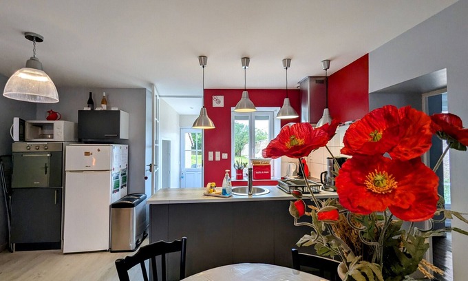 Saint-Marcel Cottage | Charming house in the heart of Berry with garden and terrace