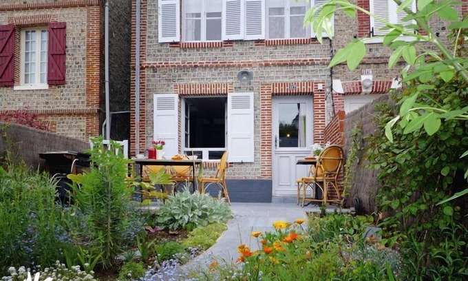 Yport House | Charming House near Alabaster Coast Beach