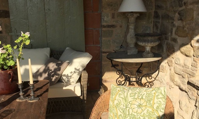 Apiro House | Charming house on its own hill