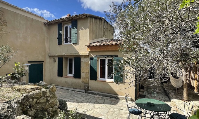 Lambesc House | Charming house with garden in the heart of the village of Lambesc