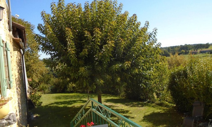 Monpazier Cottage | Charming house with WiFi, private parking, garden, and ping-pong in Monpazier