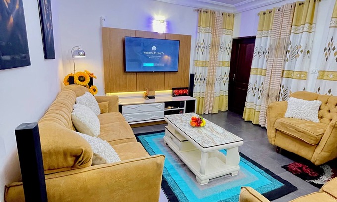Yaounde House | Charming house with WiFi and AC in awesome Yaounde
