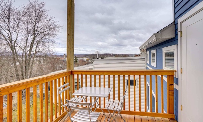 Hudson Apartment | Charming Hudson Getaway - Walkable Retreat w/Hudson River & Catskills Views