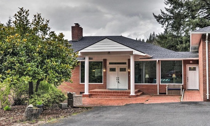 Kelso - Longview House | Charming Kelso Home with Proximity to Cowlitz River!