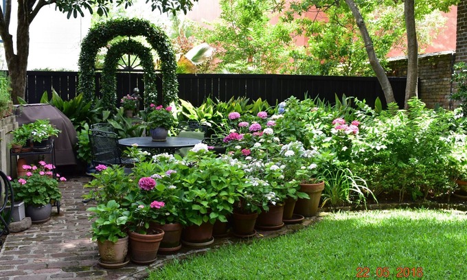 South of Broad Bed & Breakfast | Charming Kitchen House with Beautiful Garden