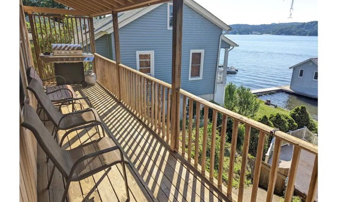 Hopatcong House | Charming Lake House w/Large Dock