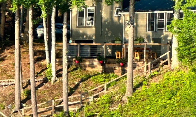 Woodbury Cottage | Charming lakefront family Cottage w/hot tub and fire pit!