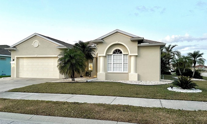 Woodmere Lakes House | Charming Lakeview Home, Heated Saltwater Pool, WiFi, AC, All Brand New Furniture