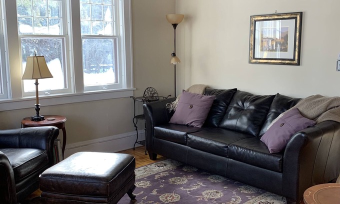 East Harriet House | Charming Linden Hills Cottage steps from Lake Harriet & Lake Bde Maka Ska