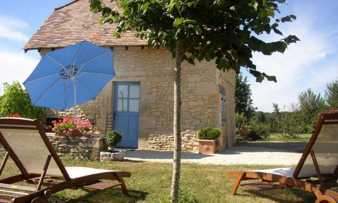 Montignac House | Charming little stone house 1km from Montignac
