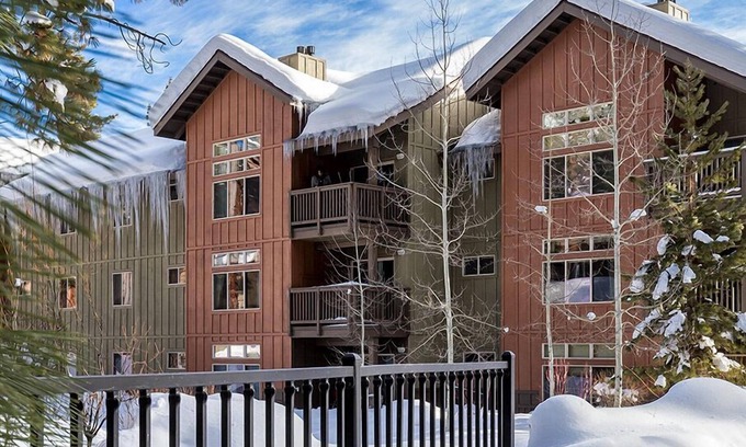 Round Hill Village Resort | Charming Lodge-Style Resort with Something to do in Every Season!