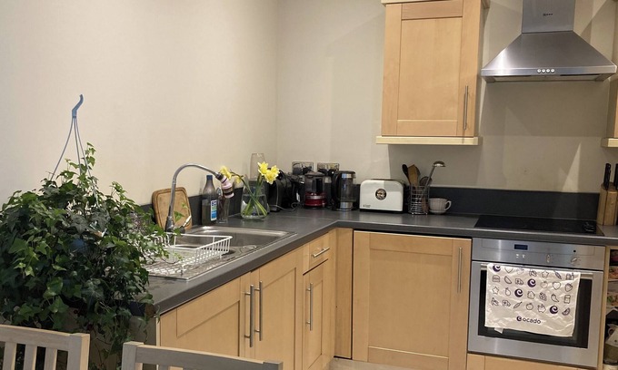 East Acton Apartment | Charming London Apartment With Great Views