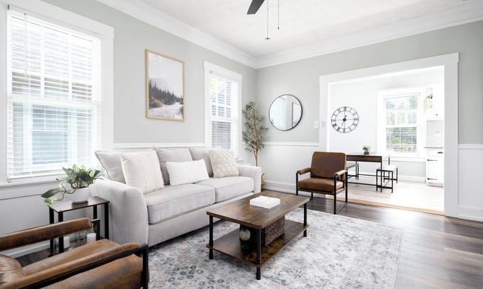 Columbus House | Charming Midtown Bungalow 2BR, 2BA 15 Mins to Ft Moore