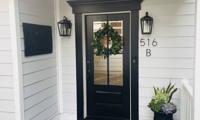 Upper East Cottage | Charming New Casita Lower Riviera, Quiet, AC, 6 blocks to State St, Pet-Friendly