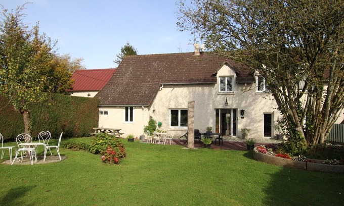 Ancteville Cottage | Charming Normandy Cottage: 4 Bedrooms, Fireplace, Garden, Near Trails