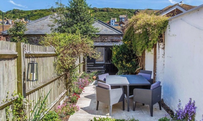 Old Town Hastings House | Charming Old Town Cottage With Modern Features