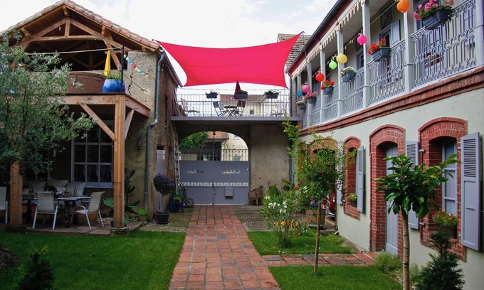 Lasserade Apartment | Charming pavilion, ideal for couples with or without children!