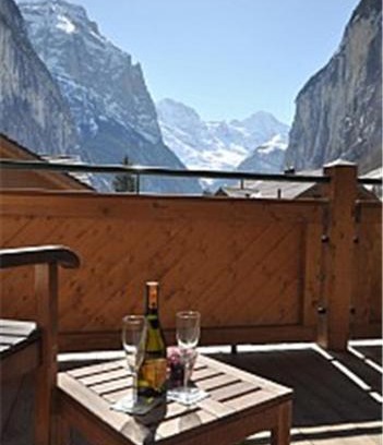 Lauterbrunnen Apartment | Charming Penthouse