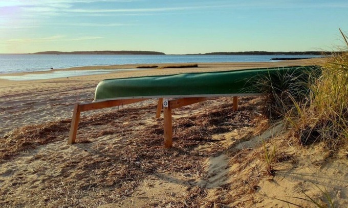 Indian Neck Heights House | Charming Private Wellfleet Vacation House Walk to Beach
